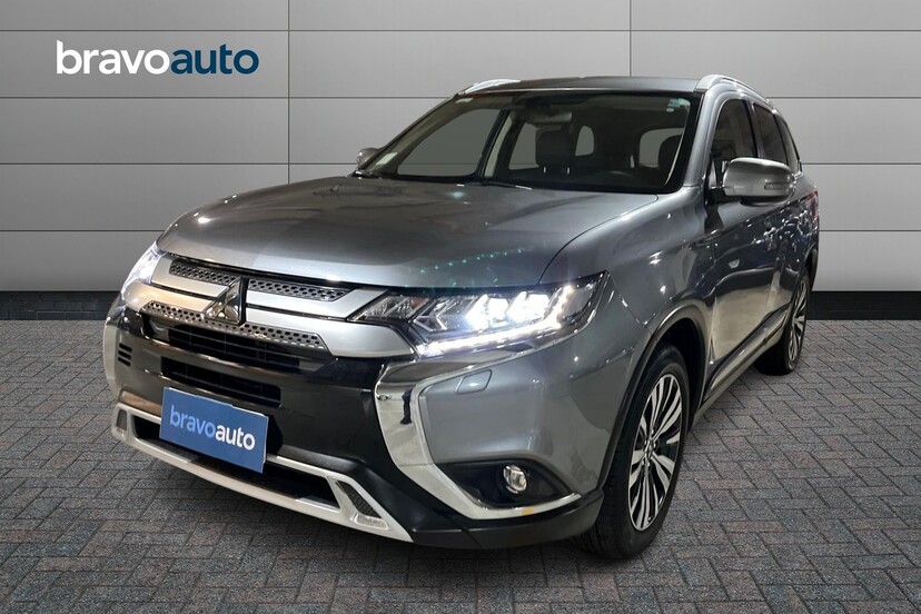 MITSUBISHI OUTLANDER usado 2023 0