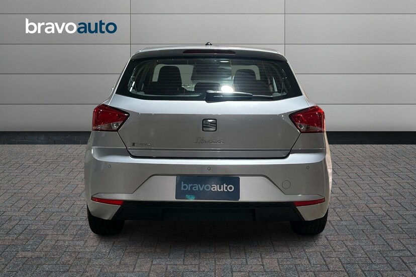 SEAT IBIZA usado 2023 0