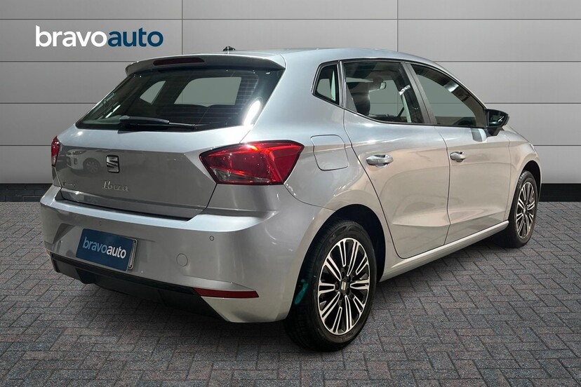 SEAT IBIZA usado 2023 0